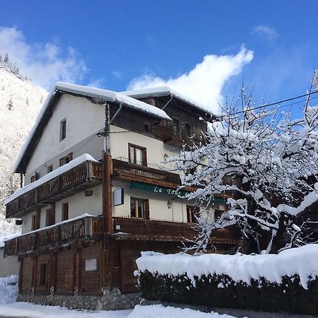 Chambre D'Hote La Tour Du Merle Le Villard  Exterior photo