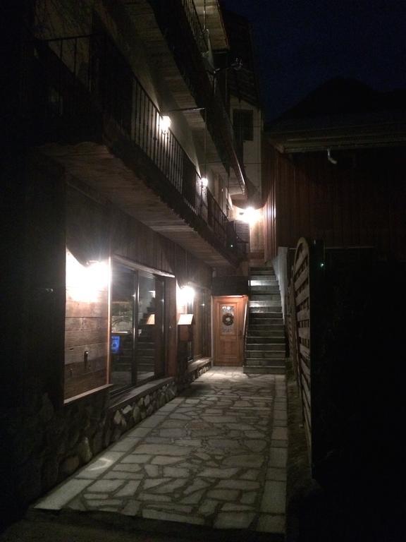 Chambre D'Hote La Tour Du Merle Le Villard  Exterior photo