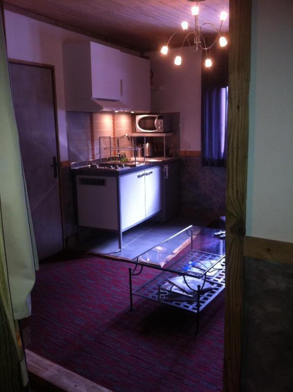 Chambre D'Hote La Tour Du Merle Le Villard  Room photo